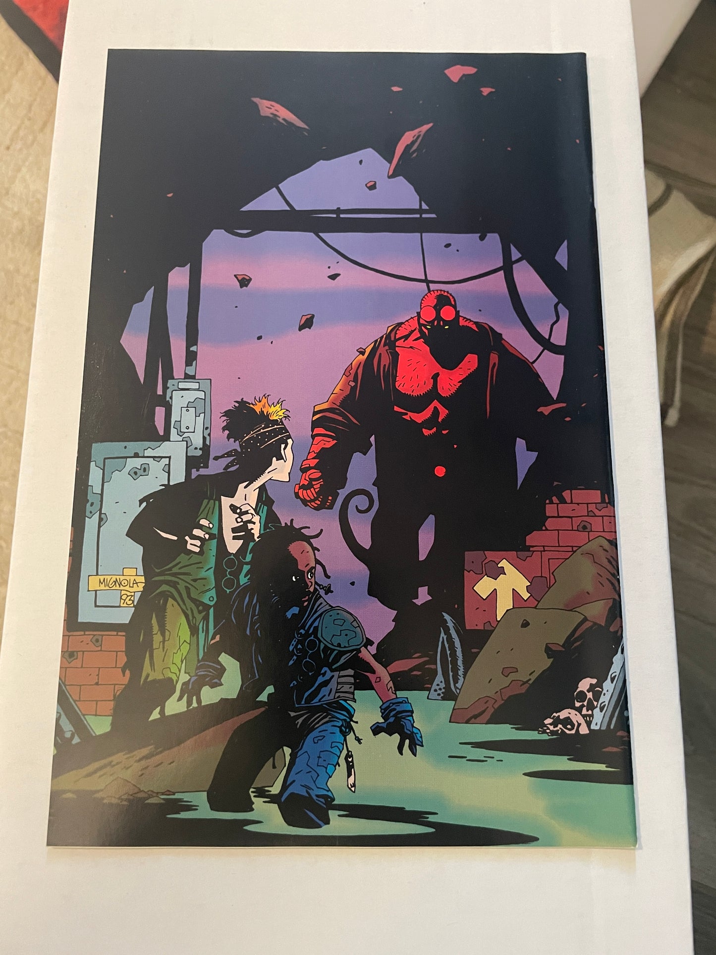 NEXT MEN #21 - FIRST APPEARANCE OF HELLBOY VF/NM
